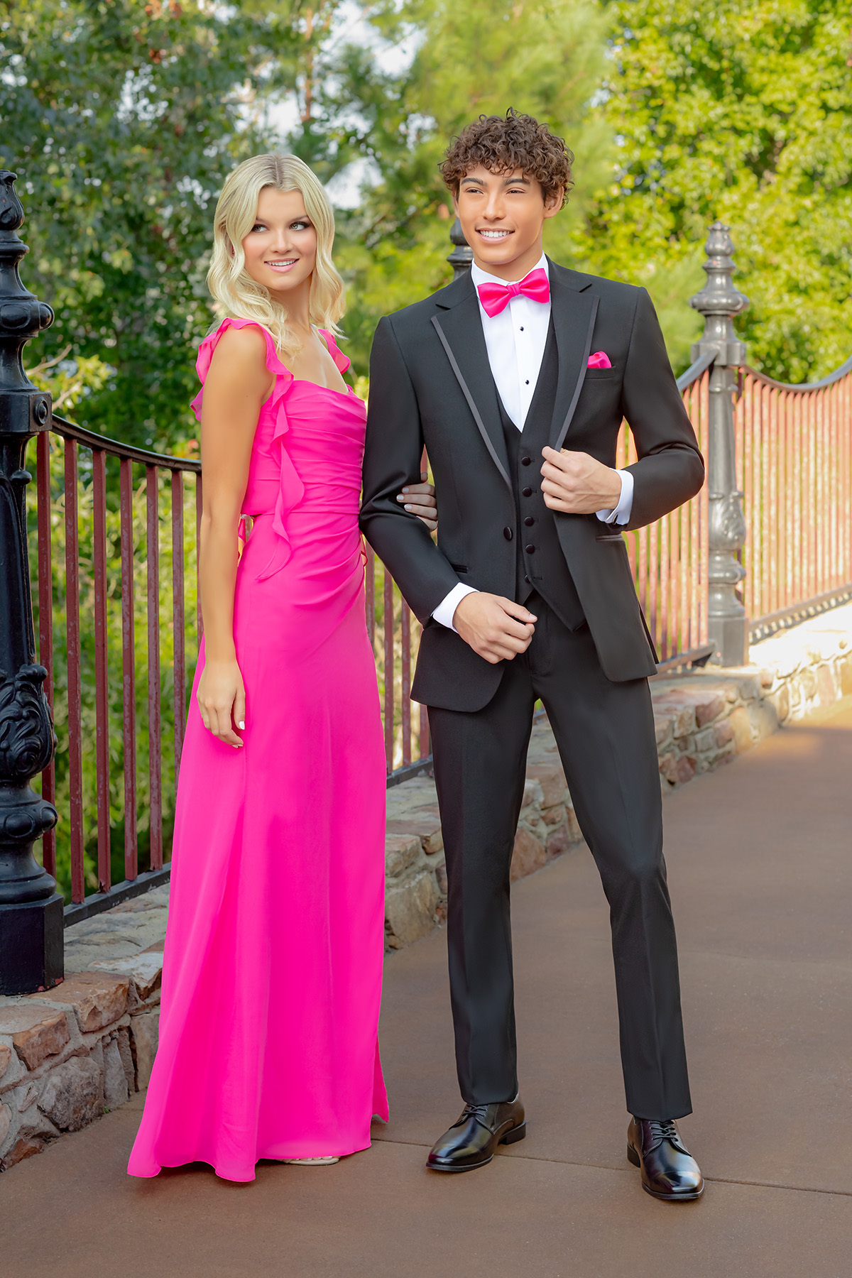 314 SIMON BLACK METRO PROM LR.jpg